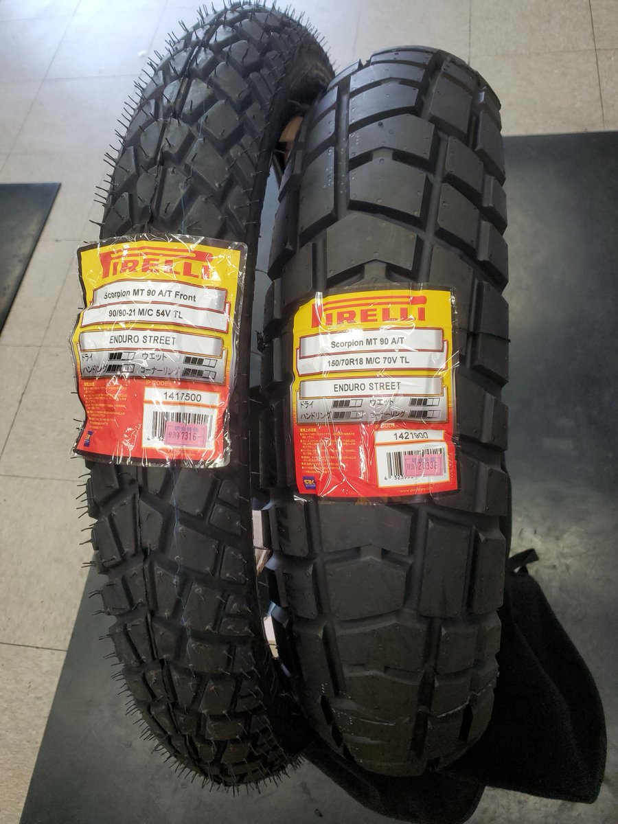 ラフ ロード直営店 Su Twitter 横浜店にcrf1100lアフリカツイン用のタイヤ入荷しました ピレリscorpion Mt90a T F 90 90 21 54v R 150 70r18 70v です オンロードからフラットダートなど 幅広く使えるタイヤです 同じピレリのrally Strに比べお手頃ですヨ ラフ ロード直営店 Su Twitter 横浜店にcrf1100lアフリカツイン用のタイヤ入荷しました ピレリscorpion Mt90a T F 90 90 21 54v R 150 70r18 70v です オンロードからフラットダートなど 幅広く使えるタイヤです 同じピレリのrally Strに比べお手頃ですヨ