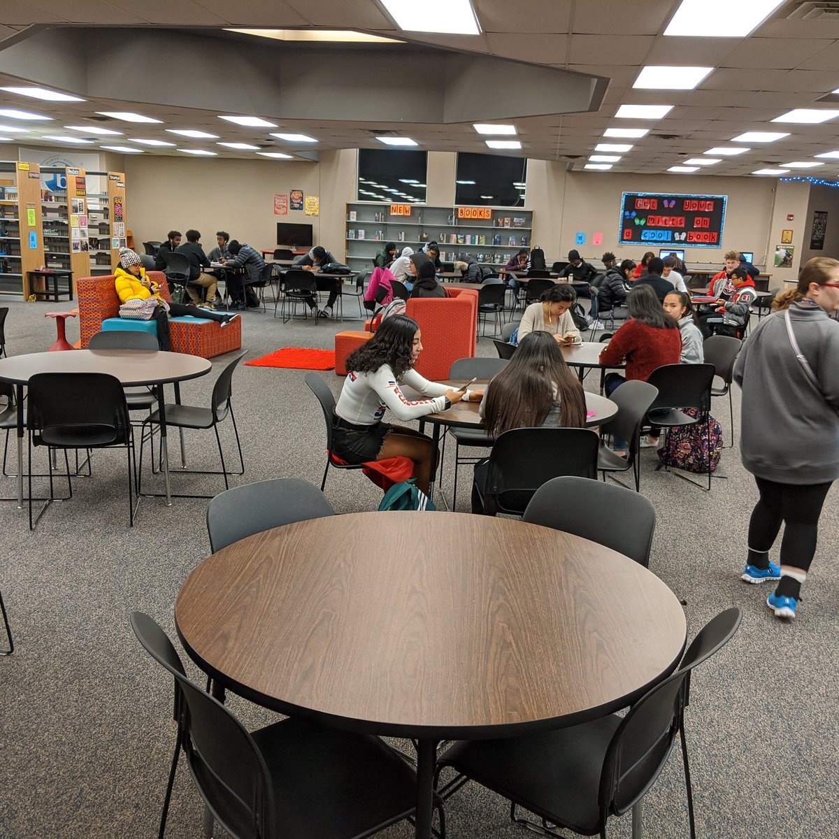 WSHSMC's tweet image. Busy but beautiful morning in the library - all this awesomeness before school has even started!