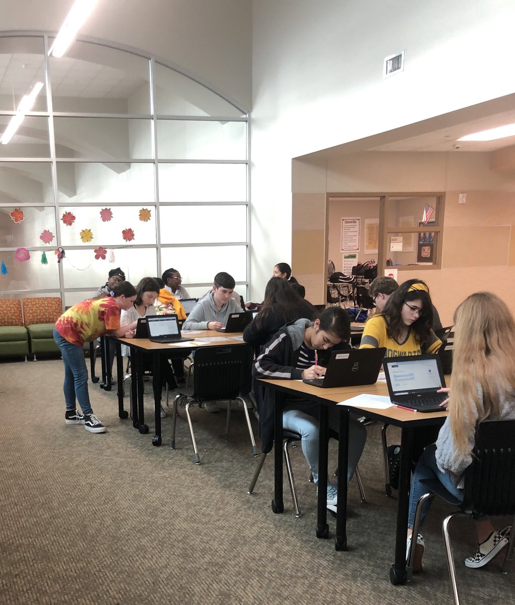 GrowthOnTheGo's tweet photo. Busy week for our @ManvelJH 8th graders!  They all have now created their College Board accounts and viewed their PSAT scores. Parents, students should have shared their log in information with you.  #NextLevel https://t.co/8P8m9sPsCW