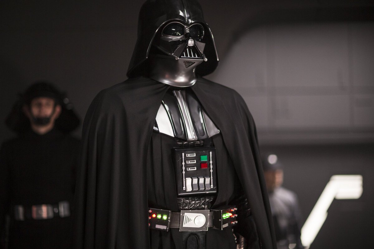 AvengerLars's tweet photo. Happy Birthday to @jamesearljones the voice of one of my favorite characters of All Time Darth Vader #HappyBirthday #DarthVader #StarWars https://t.co/DznwO017tB