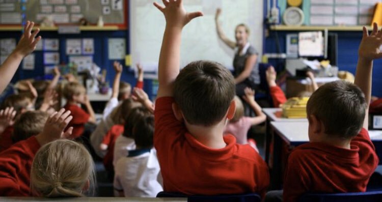 lalalalachica's tweet image. Because #DoFo @Sflecce insists on removing #classsize caps from existing collective agreements  #WhyWeStrike #ONTed #Shame #CutsHurtKids #NoCutsToEducation #ETFO #ETT #CANLAB