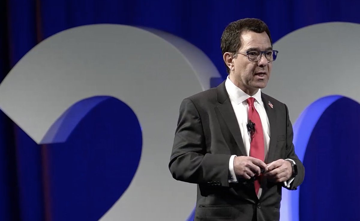rethink_x's tweet photo. If you missed @tonyseba’s keynote presentation at #NCTranspo2020, you can see the whole session video here (or skip directly to minute 26):
https://t.co/rigXUJxNgQ
#EVDisruption #TaaS https://t.co/L860KvHoNi