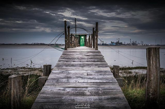 ChooksTwo's tweet photo. Line up on the horizon 📸🌊👓
-perspective- 
#landscape #landscapephotography #beautifullandscape #photography #photographer #igersfrance #igersnantes #igerssaintnazaire #paysdelaloire #loireatlantique #sea #fisherman https://t.co/1KCXUxa5GB https://t.co/HBKPKuHQ88