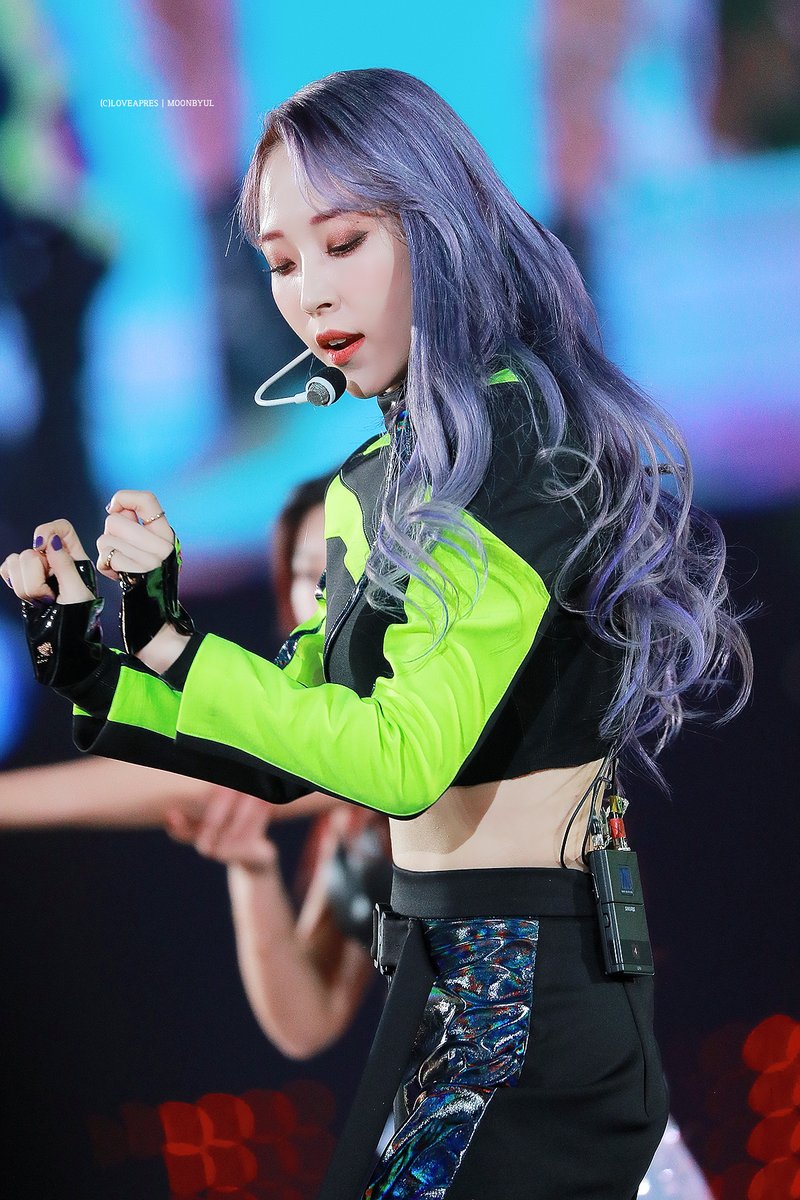 loveapres's tweet photo. 191204 
#문별 #마마무 #moonbyul #mamamoo @RBW_MAMAMOO https://t.co/C847tnlKdF