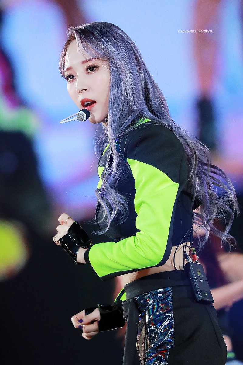 loveapres's tweet photo. 191204 
#문별 #마마무 #moonbyul #mamamoo @RBW_MAMAMOO https://t.co/C847tnlKdF