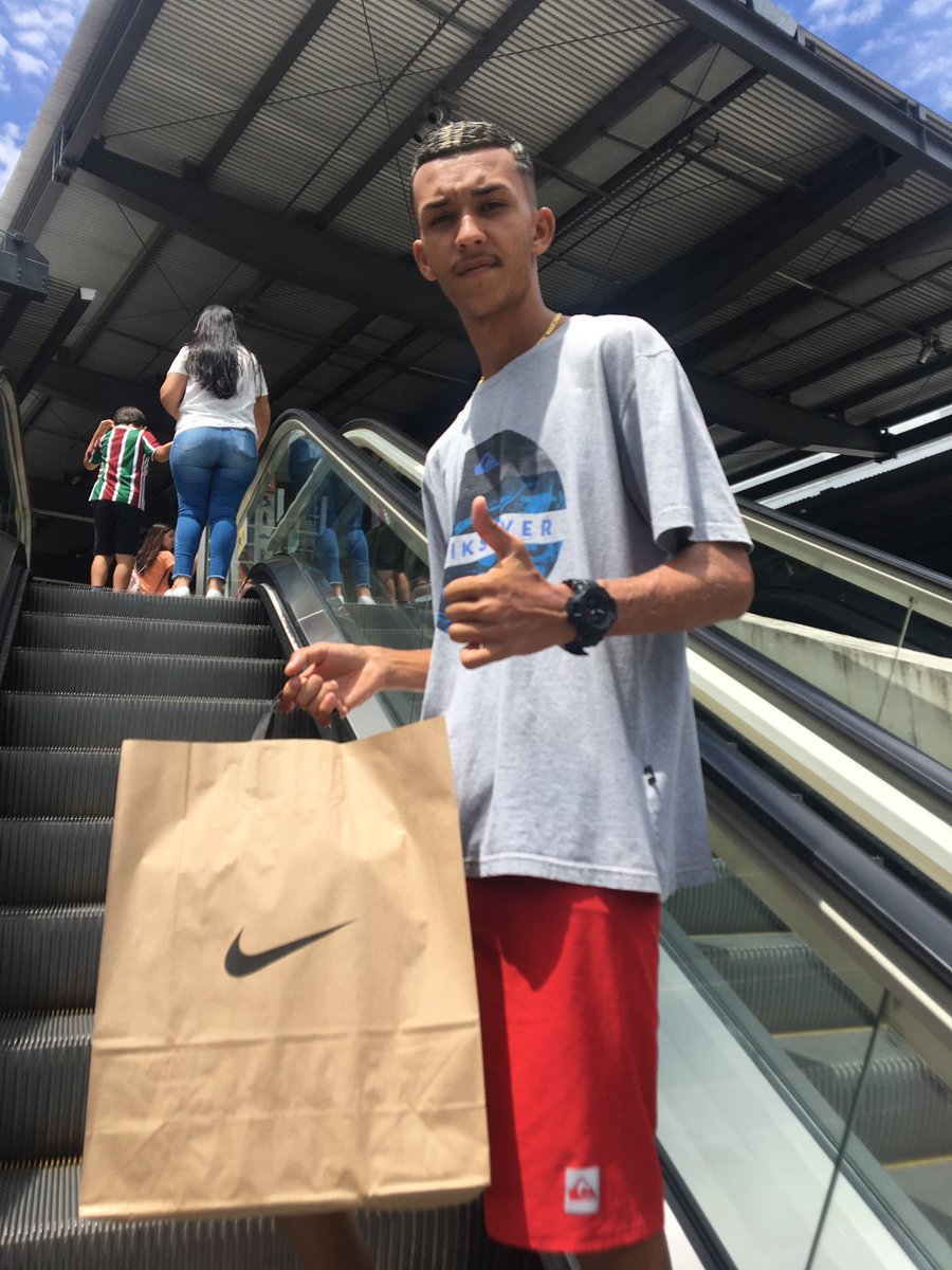 BnAlves09's tweet photo. Parabéns pra mim 🥳#21 https://t.co/eCXXZAl3Hj
