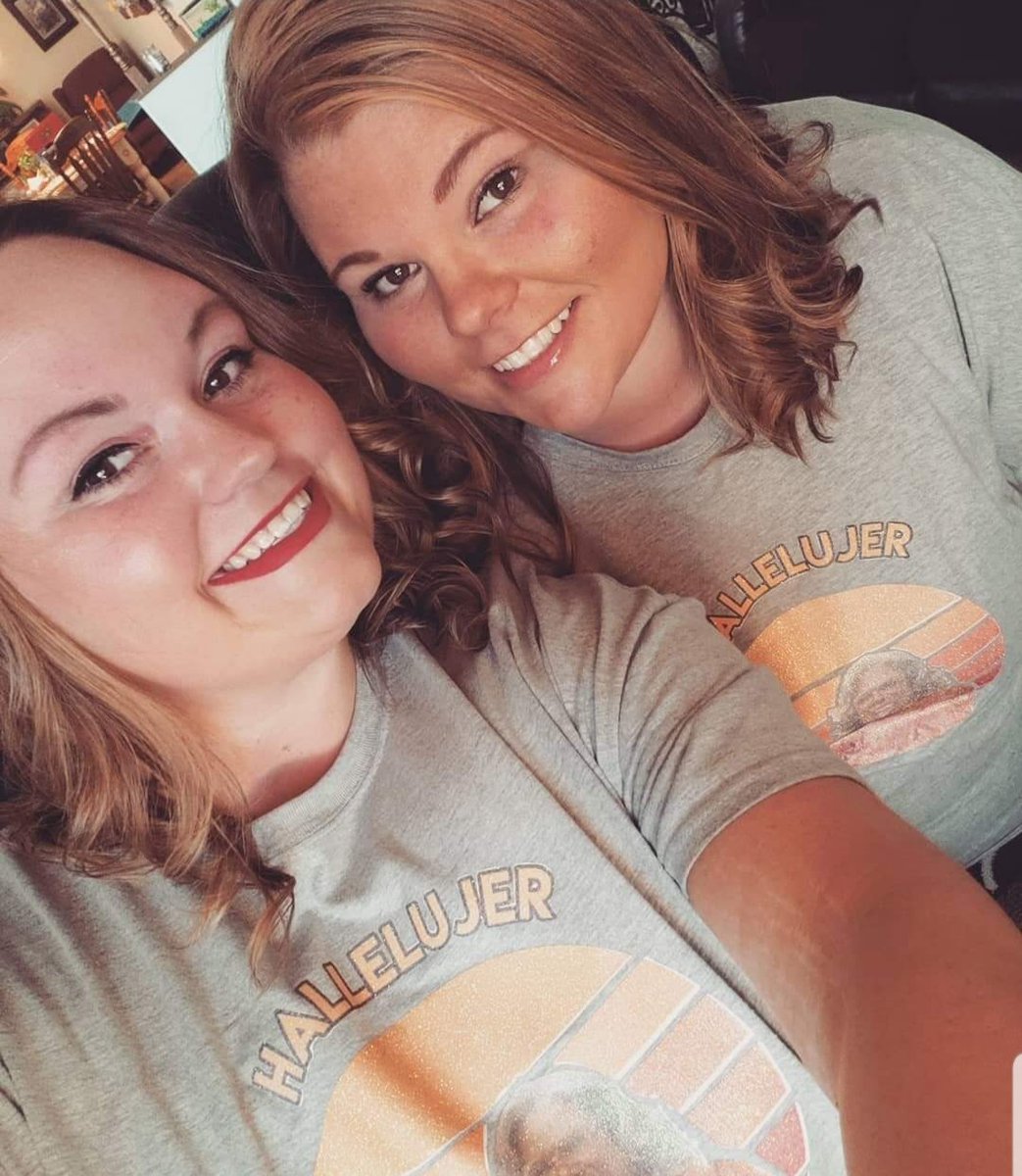 DeerPaige's tweet photo. Happy Birthday to this beauty 🥰 Best Sis Ever https://t.co/9c6vD6dvrX