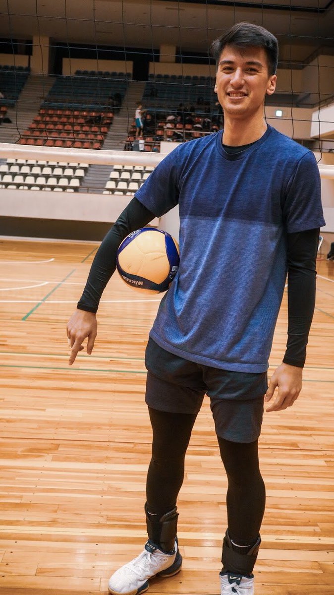 basticuerva's tweet photo. Doing what I love with comfort and style, all thanks to @UNIQLOPH 
#UniqloPH #LifeWear #UNIQLOSportUtilityWear #SetYourLifeInMotion

@admuvolleyball 
@UNIQLOPH https://t.co/e8Kp5HBoFB