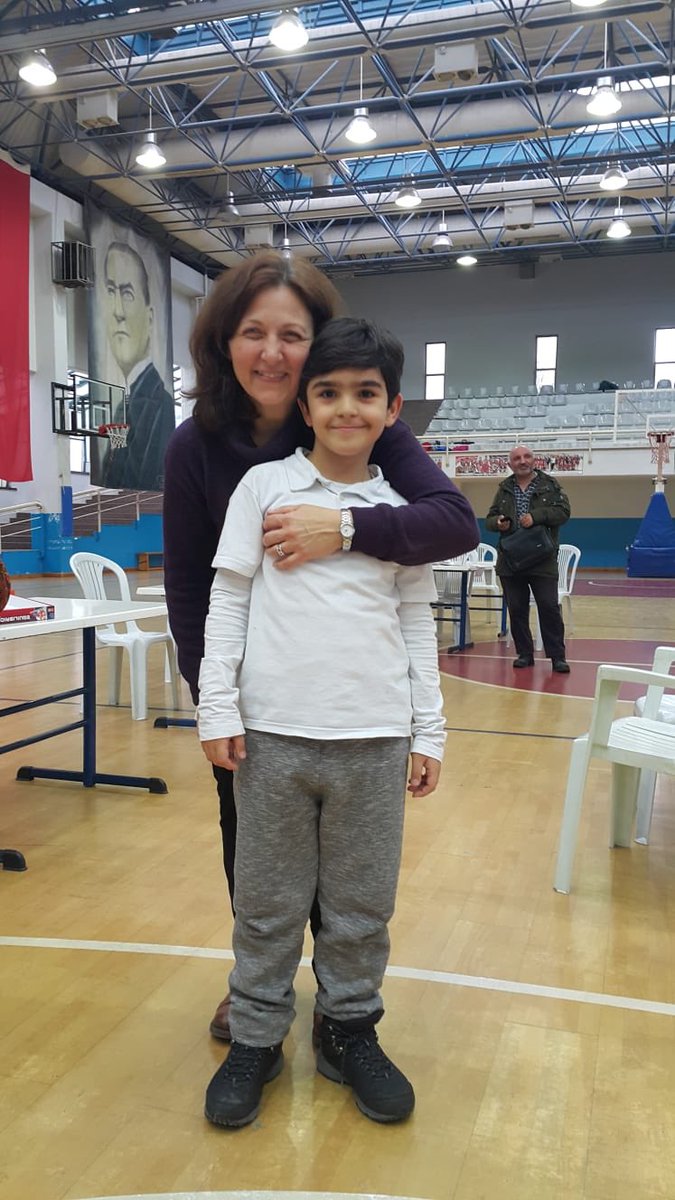 Tazof akıl oyunları turnuvasının 2. basamağı olan ilçe turnuvasında öğrencilerimiz okulumuzu başarı ile temsil ettiler.Turnuva sonunda pentago, q-bitz ve equilibrio dallarında ilçe 1.si olup  il finaline katılmaya hak kazandılar. İl finalinde başarılar dileriz.