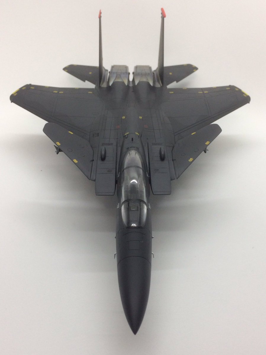 FUEN_FGO's tweet image. オーシア連邦大統領直属
非公式戦闘機部隊Razgriz
F-15S/MTD
完成とします。

好きな機体であると同時にACE5ではX-29と並んで最も使用した機体で思い入れがあります。
個人的にはACE5と言えばこの機体です。
時間が掛かりましたが、今年最初の完成になりました。
 ＃プラモ #F15 #エースコンバット