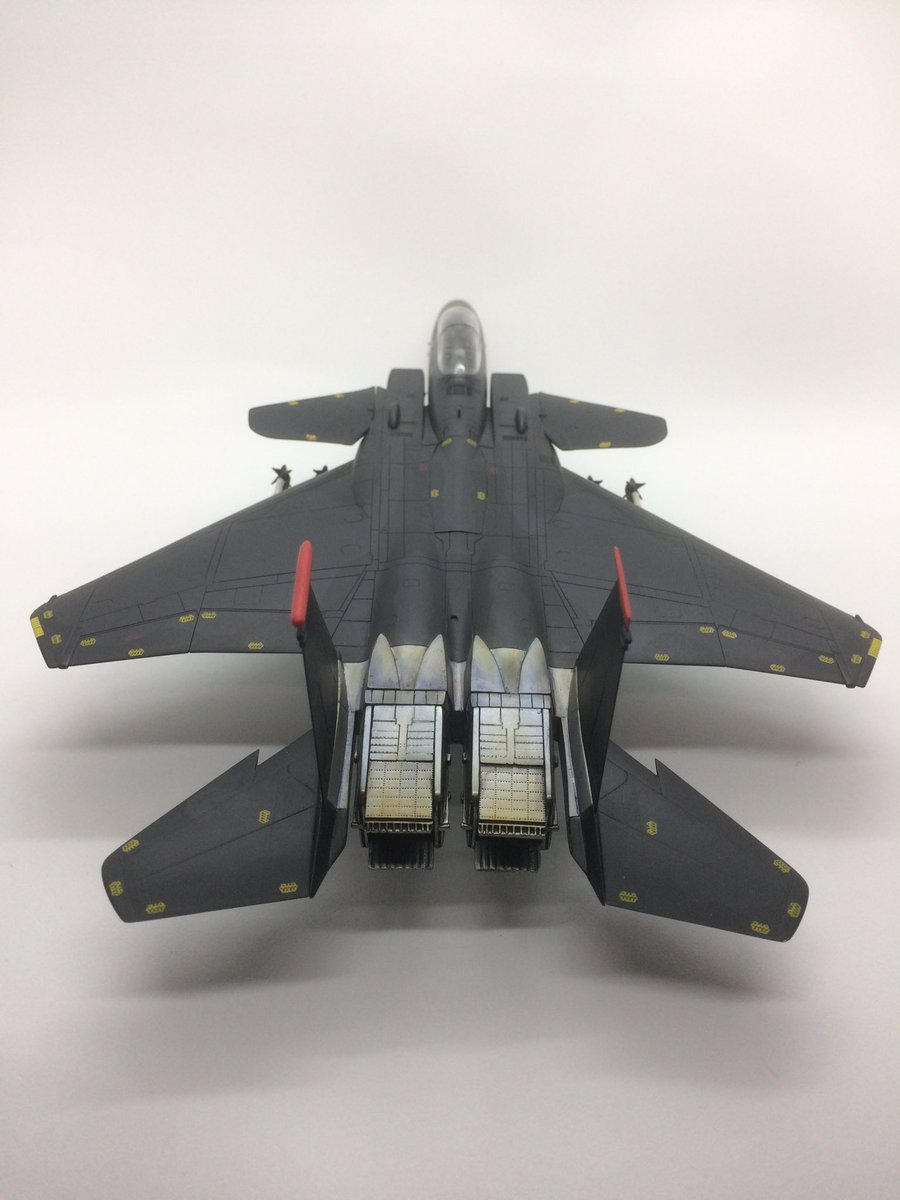 FUEN_FGO's tweet image. オーシア連邦大統領直属
非公式戦闘機部隊Razgriz
F-15S/MTD
完成とします。

好きな機体であると同時にACE5ではX-29と並んで最も使用した機体で思い入れがあります。
個人的にはACE5と言えばこの機体です。
時間が掛かりましたが、今年最初の完成になりました。
 ＃プラモ #F15 #エースコンバット