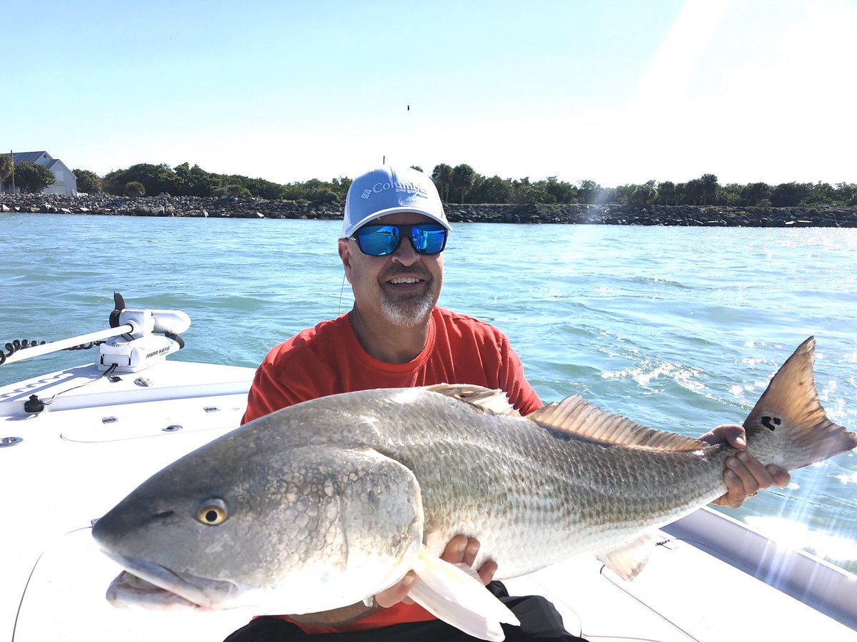 kidderontwitr's tweet photo. First big fish of 2020 for me & my good friend @CoachBBrennan & his first bullred ever Bob has shot & caught just about everything in North America but had never caught a monster redfish #donedeal #sebastianinlet #bullredfish #catchandrelease #ccaflorida https://t.co/eSzzG94wik