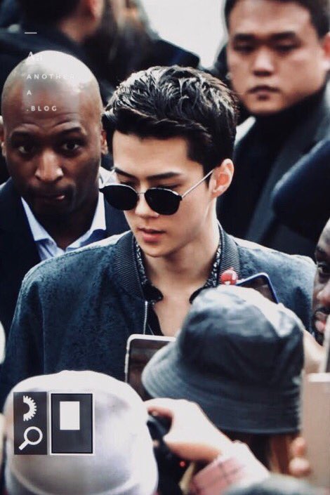 exojf12's tweet photo. La presencia que se carga éste hombre es inexplicable 

#SehunAtBerlutiPFW
@weareoneEXO https://t.co/72aKcsUWjm