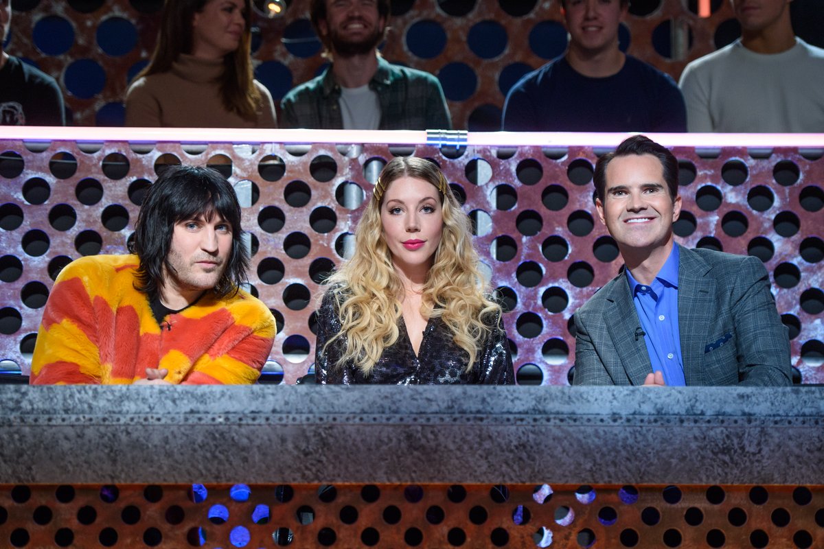 Brand new #RoastBattle - the (oven) gloves are off! .<a href="/noelfielding11/">noel fielding</a> guest judges alongside .<a href="/jimmycarr/">Jimmy Carr</a> .<a href="/Kathbum/">Katherine Ryan</a>
It's <a href="/lauralexx/">Laura Lexx - Touring NOW!</a> vs. husband @YellowNextDoor &amp; <a href="/Denim_uk/">Denim</a> 's <a href="/Glamrou/">Amrou Al-Kadhi 🦄</a> @TomGlitter vs. <a href="/dragraceukbbc/">RuPaul's Drag Race UK</a> 's <a href="/THEVIVIENNEUK/">TheVivienne</a> @ChipShopBird tonight at 10pm on <a href="/ComedyCentralUK/">Comedy Central UK</a>