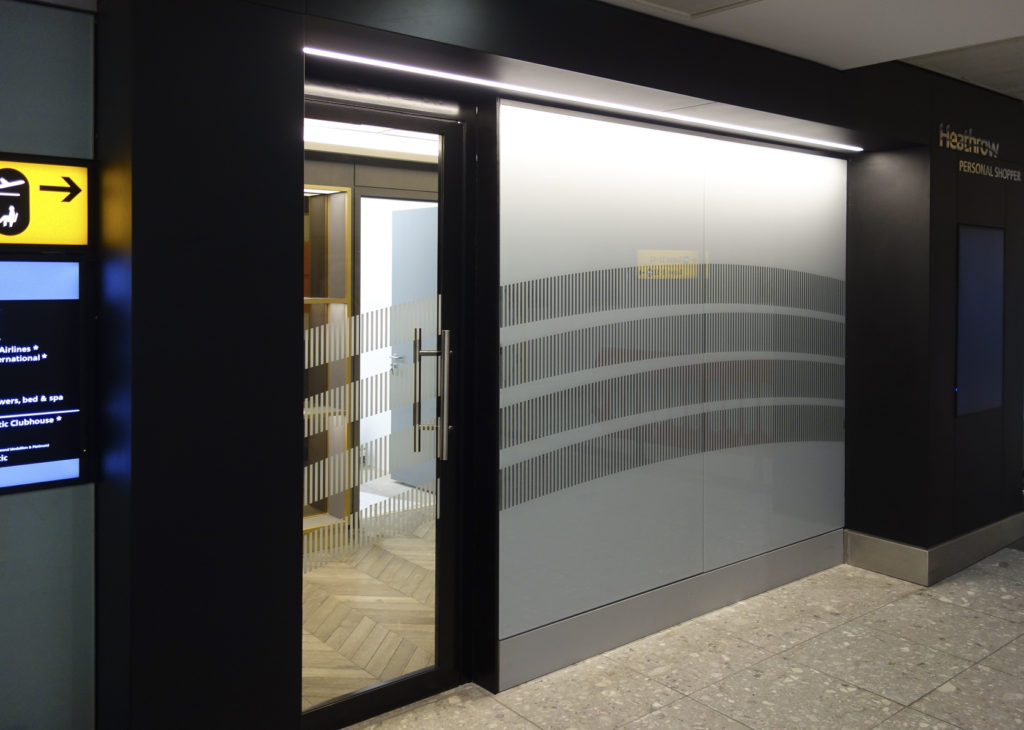 DoorTechnik's tweet photo. Our #firerated SG20 #glassdoor taking pride of place at Heathrow Airport.

See our glass door ranges at:
https://t.co/zvGuzp3RdJ https://t.co/hdxuQr0G5E