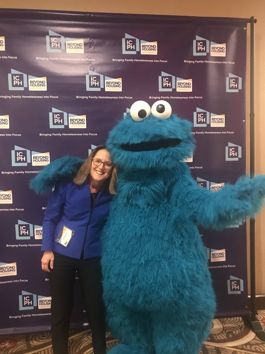 KateBarrand's tweet photo. Look who I found at #BH2020!! https://t.co/A5YPHe9vtu
