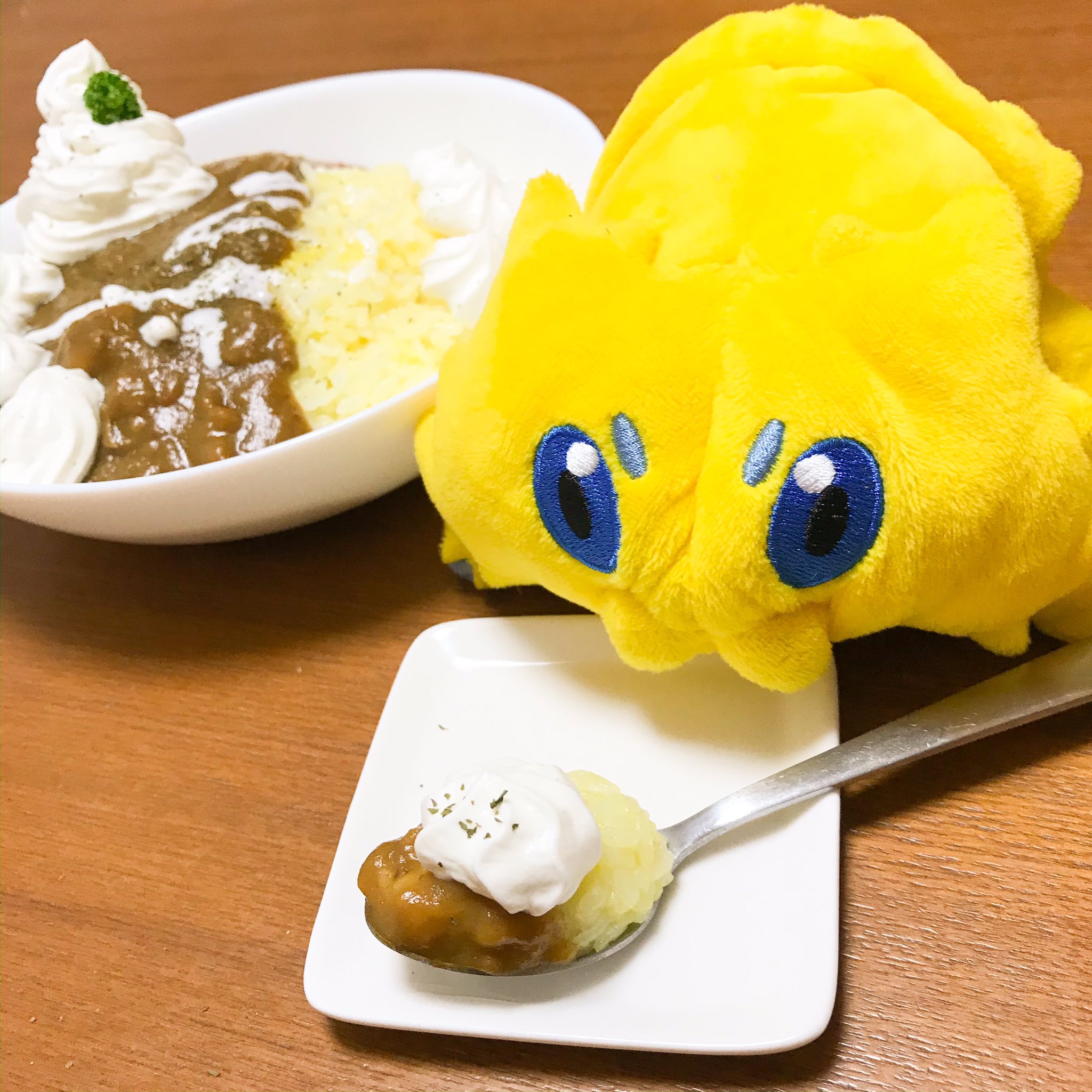 若鶏せせり در توییتر 今日は ホイップカレーを 盛りましたw 今日も バチュル と一緒w カレーが温かいから ホイップ溶けちゃゥゥww ホイップはほんのり甘め こんなにクリーミィーでリッチな カレーを食べれる私は 特別な存在なんだと Ry ポケモン剣 若鶏せせり در توییتر 今日は ホイップカレーを 盛りましたw 今日も バチュル と一緒w カレーが温かいから ホイップ溶けちゃゥゥww ホイップはほんのり甘め こんなにクリーミィーでリッチな カレーを食べれる私は 特別な存在なんだと Ry ポケモン剣