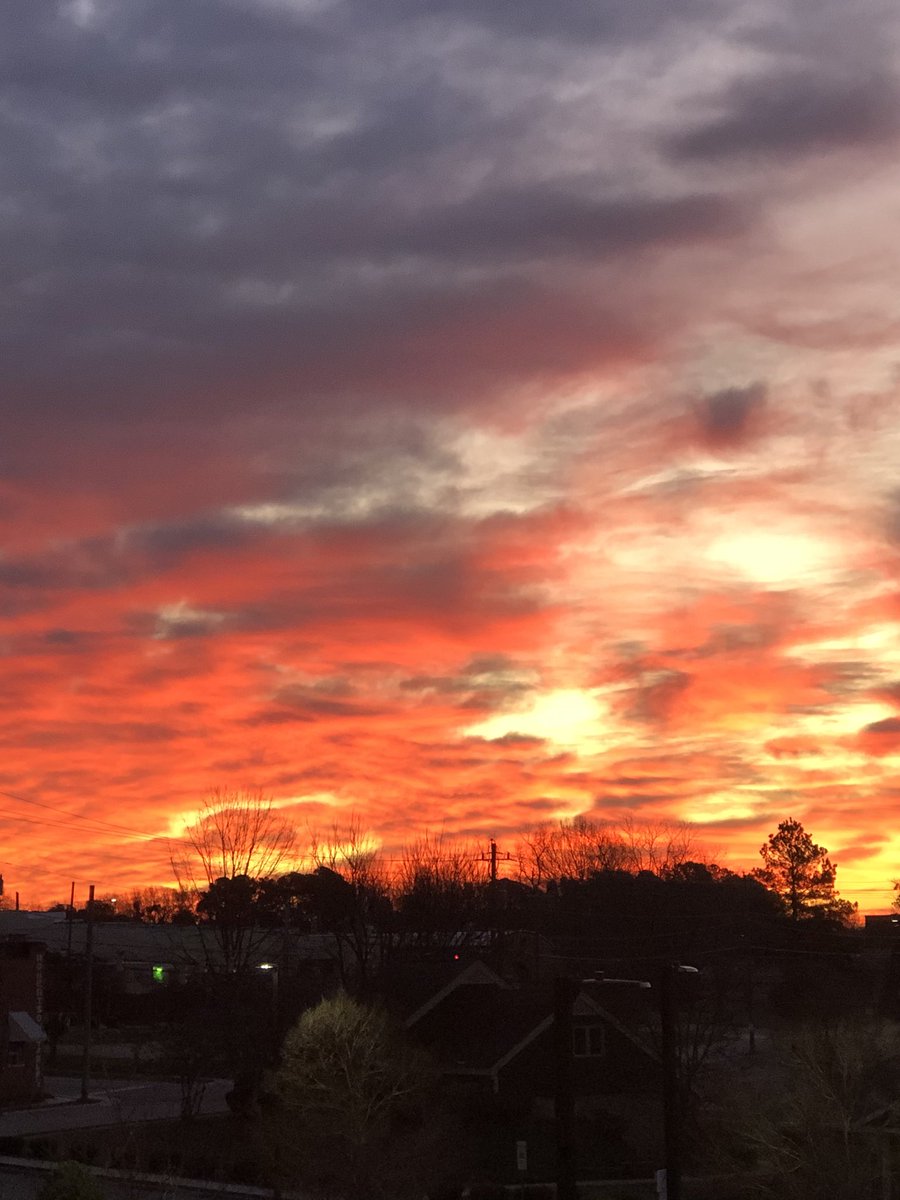 Nice sky at @ClaytonPolice headquarters this morning! <a href="/wralweather/">wralweather</a>