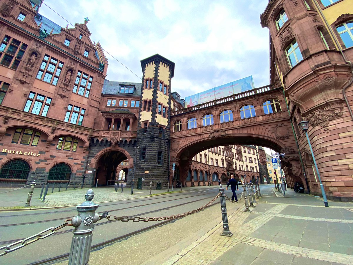 sirmiki5's tweet photo. Apologia del Triàssic inferior (Buntsandstein al continent eropeu, o Bunter a UK) en forma d’arquitectura @ Frankfurt am Main
#GermanicTrias #lithostratigraphy #triassic #geology #facies #germanicfacies #germanicbasin #clastics #sandstone #redbeds #sedimentology https://t.co/F6yYWxT5eZ