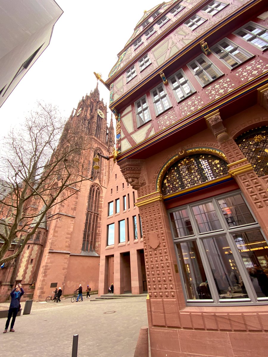 sirmiki5's tweet photo. Apologia del Triàssic inferior (Buntsandstein al continent eropeu, o Bunter a UK) en forma d’arquitectura @ Frankfurt am Main
#GermanicTrias #lithostratigraphy #triassic #geology #facies #germanicfacies #germanicbasin #clastics #sandstone #redbeds #sedimentology https://t.co/F6yYWxT5eZ