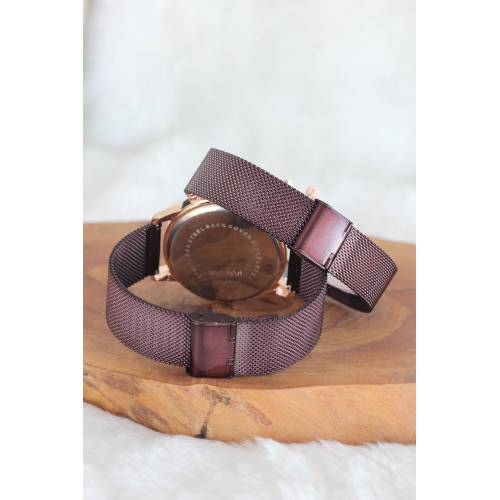 Mürdüm Renkli Hasır Metal Mıknatıslı Kordonlu Rose Kasa Sevgili Saatleri (#519858873)
Havalı beyler ve hanımlar için özel olarak tasarlanan Mürdüm Renkli Hasır Metal Kordonlu Rose Kasa Sevgili Saatleri bu yıl oldukça trend parçalardan olacak.
ÜRÜN KODU:519858873
gitti gidiyor kd