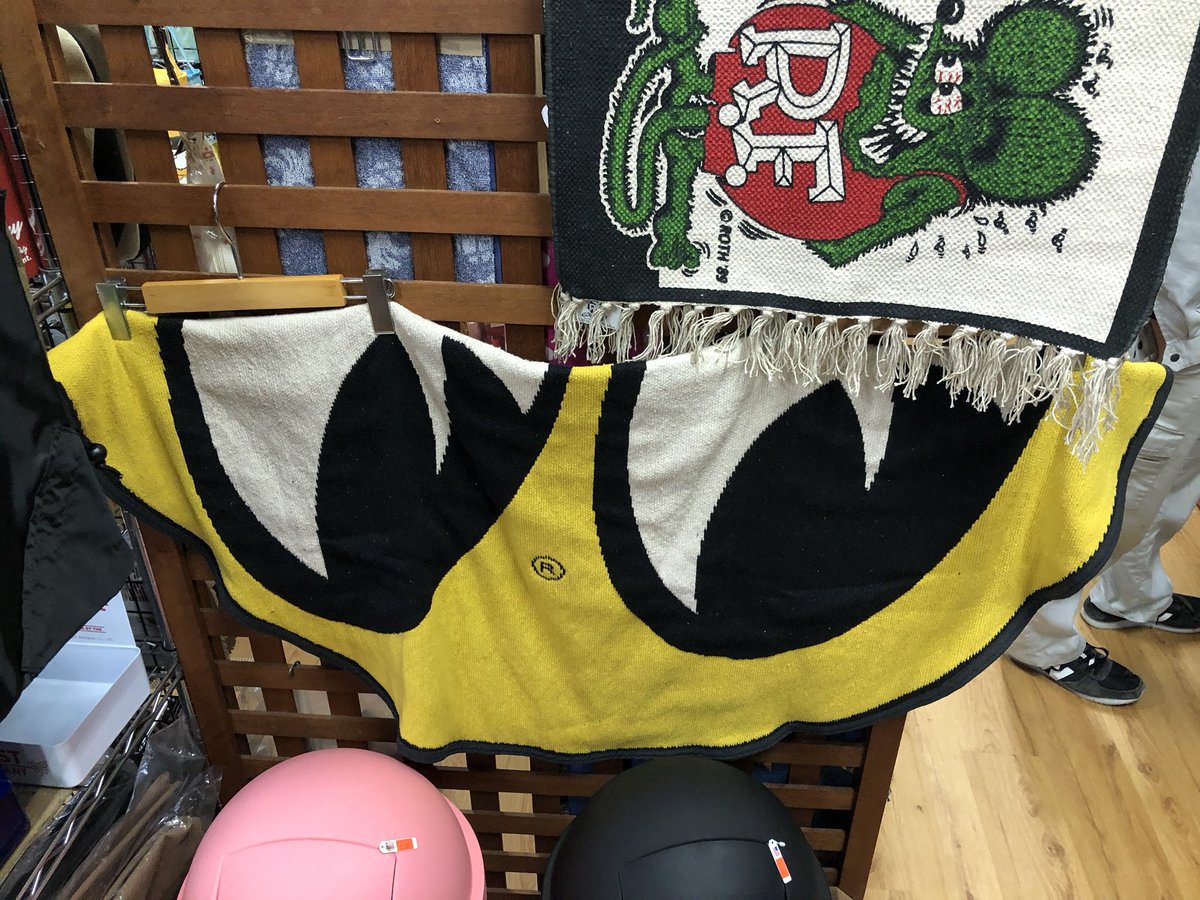 zxr_is's tweet image. う〜む

デカくて良いなぁ…

#MoonEyes #ムーンアイズ #arttool #アートツール #フロアマット