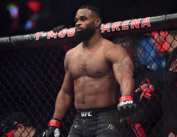 emmettglenn's tweet photo. @Leon_edwardsmma vs @TWooodley is the headliner of UFC London, per Dana White.
#mma #sinisterlab #usatodaysports #fightbookmma #fightbookmmallc #alphaoutpost #showyoursupport #elitesportsmma #mmanews #combatsportsnews #UFCLondon https://t.co/7Bk61Gjziy