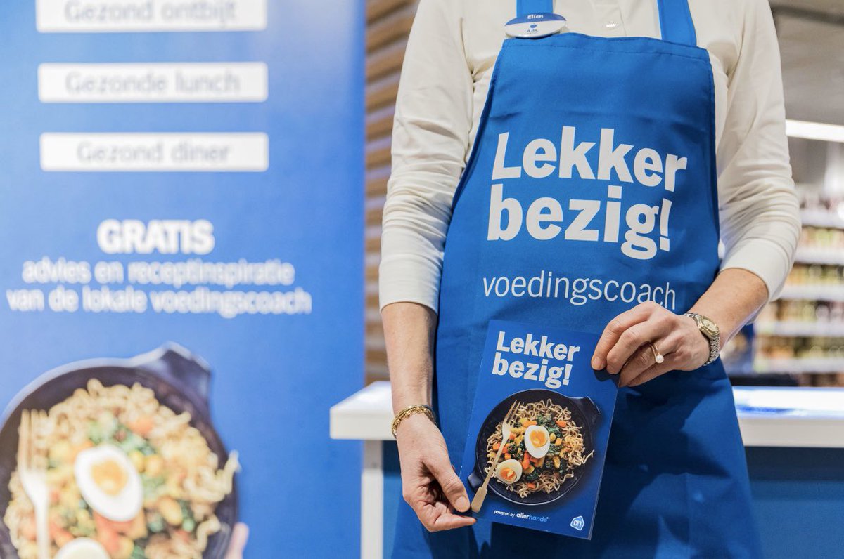 Lokale voedingscoaches geven aan klanten advies en beantwoorden vragen over lekker en gezond eten bij <a href="/albertheijn/">Albert Heijn</a> #lekkerbezig #trots