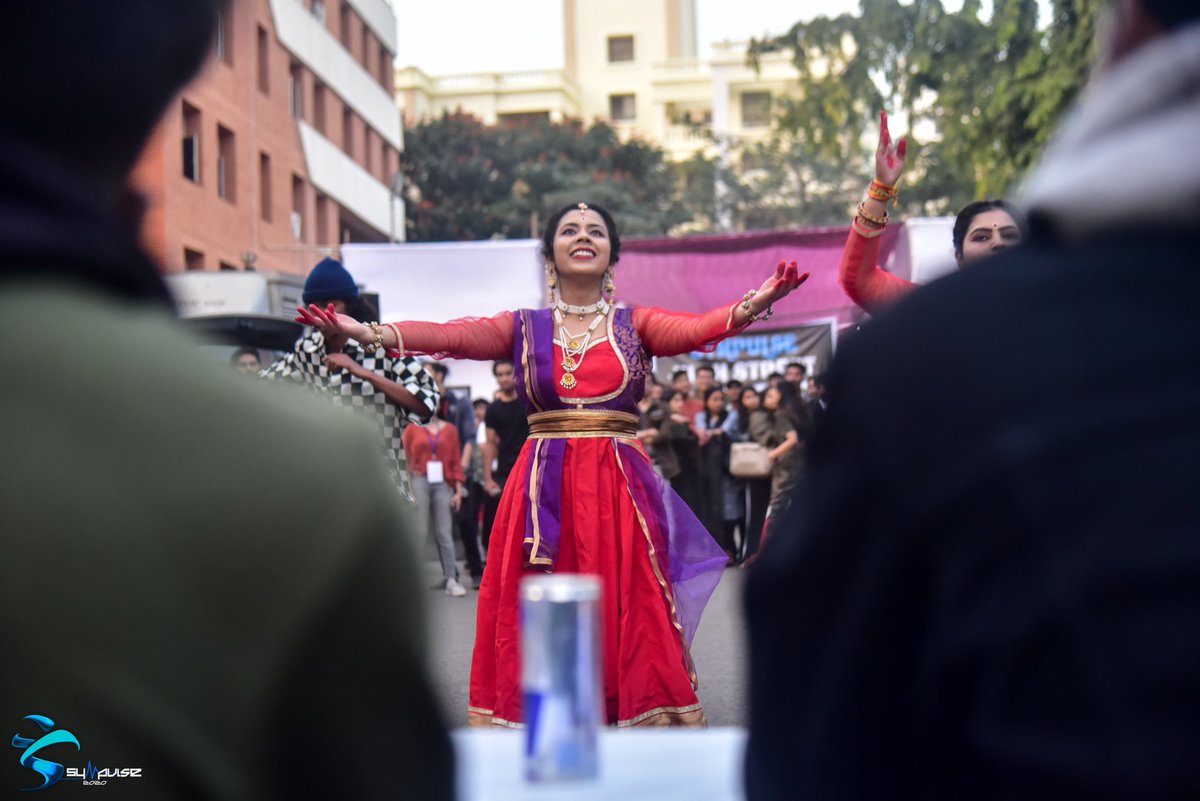 SympulseFest's tweet photo. Day 1 at Sympulse'20
{ #Sympulse2020 #PassonthePulse #CulturalMedley #Sympulse #College #Fest #Pune #India #AcademicSummit #BigArt #StreetDance #ArmWrestling #EDM #Events #Ananya #Headlines #Symulate #SIMUNC #Sprint } https://t.co/TOa2RBbXhs