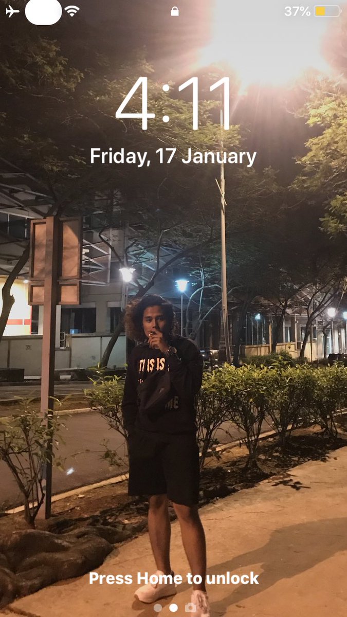 LiL_BoBs's tweet photo. @faaaaahmies Sap balot lu😂😂😭 https://t.co/VQH5CIz5P4