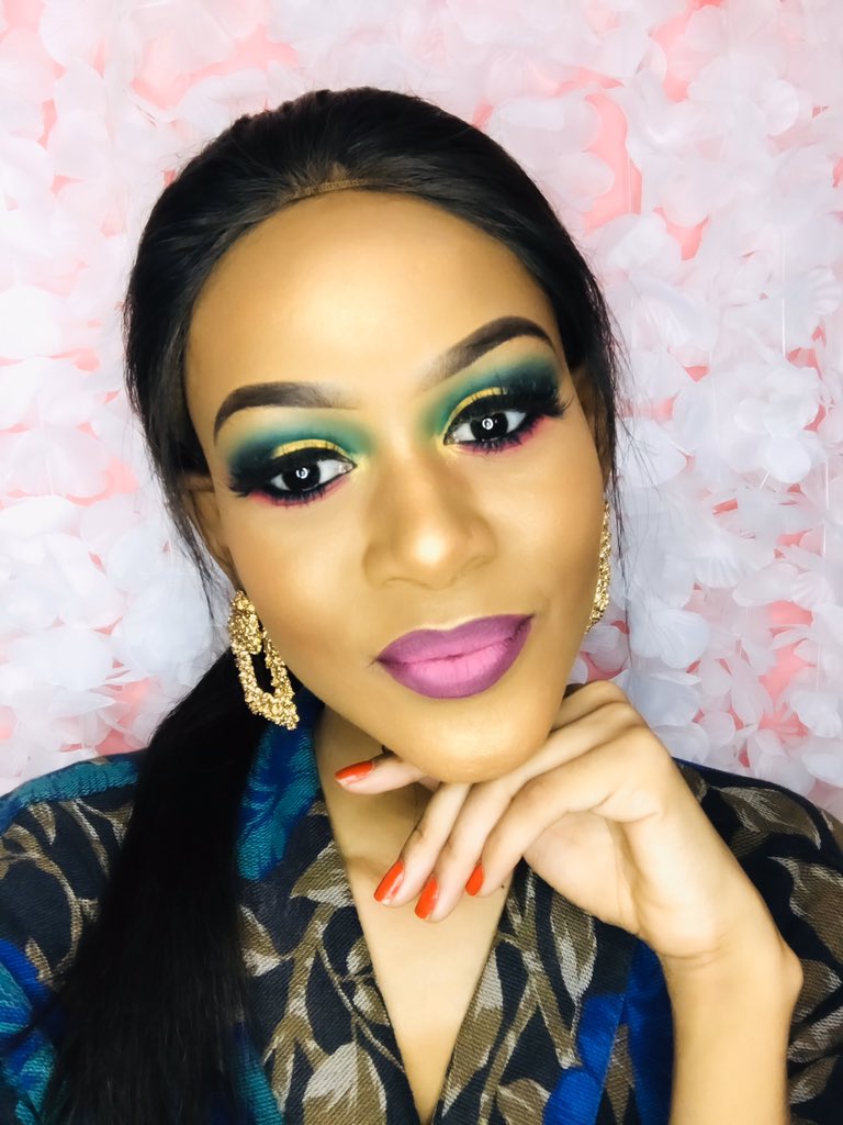 IntDollface's tweet photo. I don’t run out of material - you shouldn’t speak on me PERIODT! 💄💚✨
———
#mua #makeup #makeupartist #makeupaddict #makeupgeek #makeupgenius #green #greenlook #art #artistic #photooftheday https://t.co/aCU8TBBHem