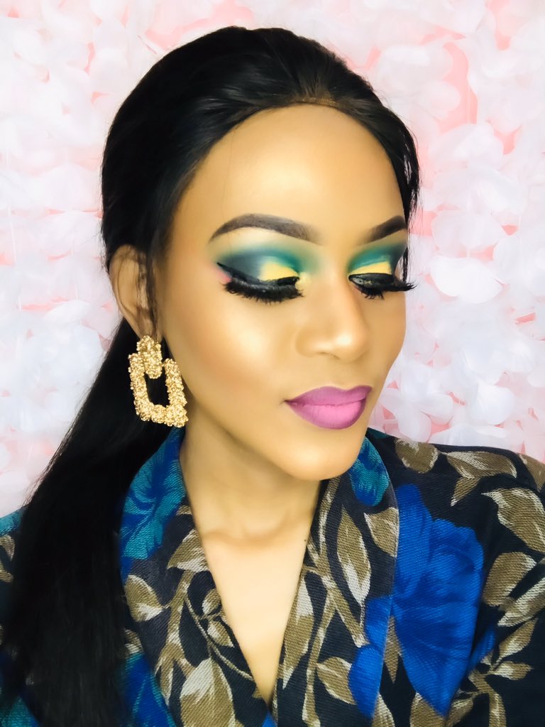 IntDollface's tweet photo. I don’t run out of material - you shouldn’t speak on me PERIODT! 💄💚✨
———
#mua #makeup #makeupartist #makeupaddict #makeupgeek #makeupgenius #green #greenlook #art #artistic #photooftheday https://t.co/aCU8TBBHem