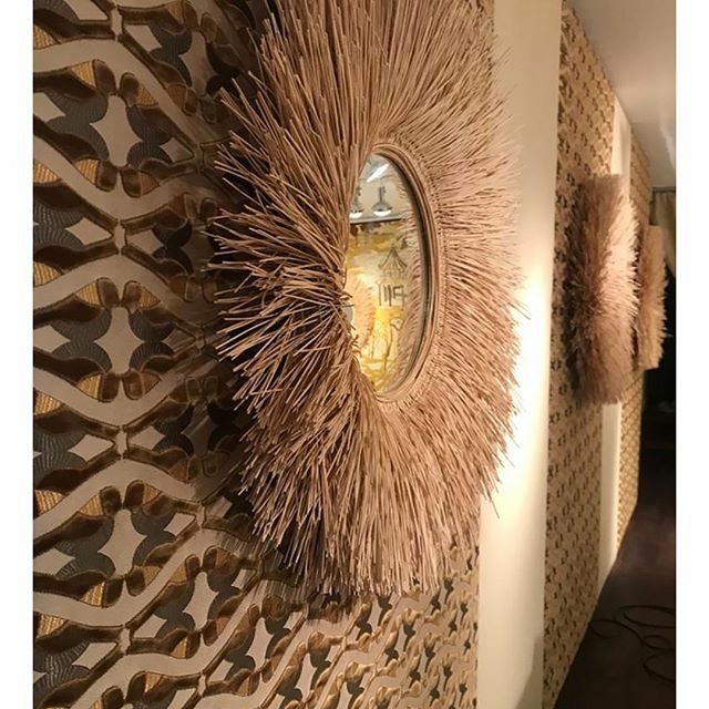 Day #2 - 📍Galerie de l’Europe, 55 rue de Seine⁠
Our precious cut voided silk velvet Le Corbusier looks amazing as wallpaper. Can you see the optical illusion?⁠
⁠
⁠
#brochierfabrics #pdoff #parisdecooff #designweek #decorationinterieure #architect… ift.tt/2QZ5kFw