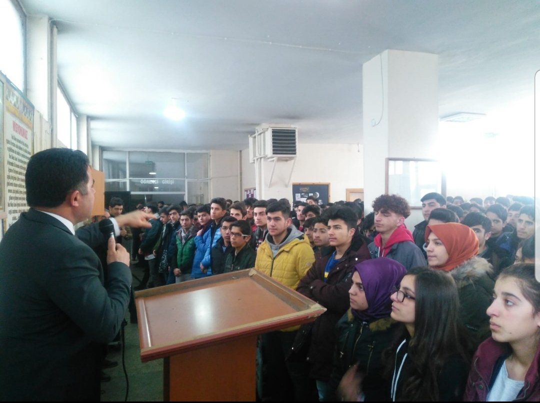 1933 yılında eğitim öğretime kucak açan #NaciGökçeAnadoluLisesi 1963 yılında taşındığı binaya bu gün yapılan son törenle veda etti. <a href="/a_aslan_04/">Abdurrahman ASLAN</a> <a href="/mfaruktekinn/">Mehmet Faruk Tekin</a> @muratkarakurt04 <a href="/Kutbeddin1/">Kutbeddin</a> <a href="/ishak_hasanoglu/">İshak Hasanoğlu</a>