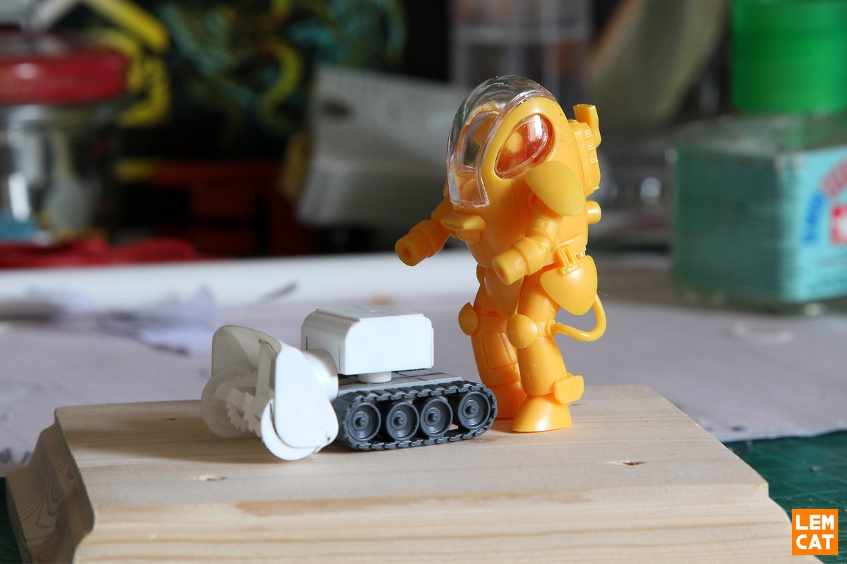 lemcat's tweet photo. Schneepflug 40% βοΈ
#Mak #MaschinenKrieger #MakItalia #KowYokoyama #Gachanen #GroupBuild #MakAtWork #Modellismo #Lemcat #PKA #Snow #Honda #Heinrich #WurthAmbassador #Schneepflug #Spazzaneve #Snowplow #WIP https://t.co/TgpHRA20pM
