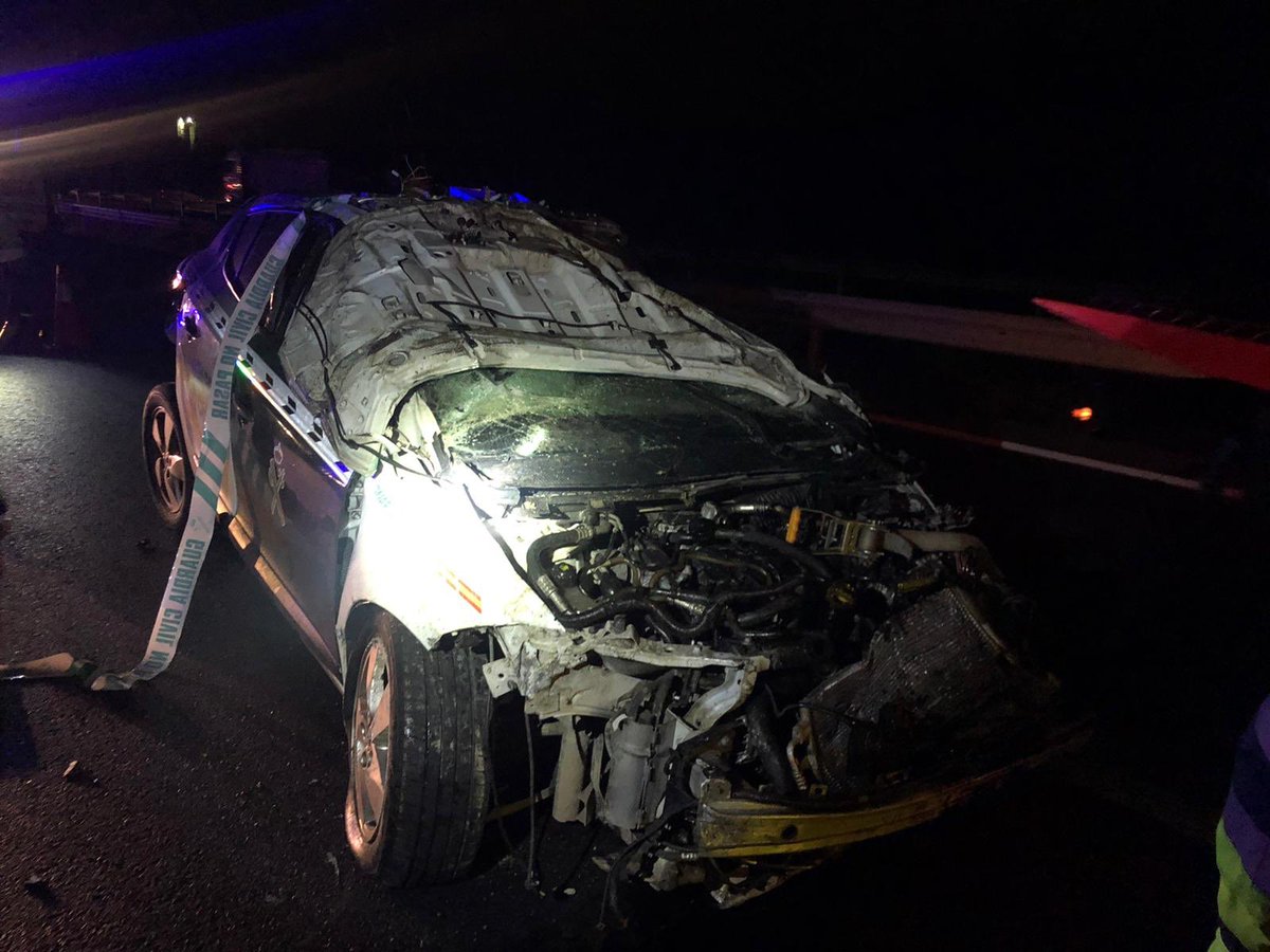 AUGC_Comunica's tweet photo. 🔴 Desde AUGC deseamos una muy pronta recuperación a los compañeros que han resultado heridos este viernes tras sufrir un accidente de tráfico con su coche patrulla en el transcurso de un seguimiento a un vehículo en la A-42 a su paso por el término municipal de Illescas (Toledo) https://t.co/qXGuX8LCyS