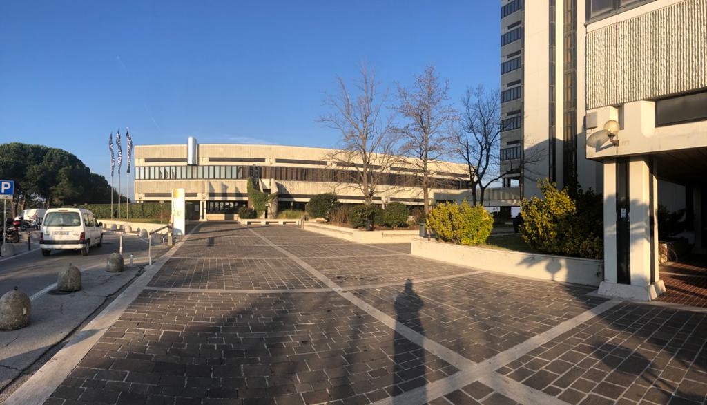 SELDAsrl's tweet photo. Oggi ultimo giorno di Lezione presso il #bigdat2020 all' @UnivPoliMarche ๐ข
Ieri abbiamo avuto invece il piacere di assistere alla lezione di Craig Knoblock della University Of Southern California incentrata sui #knowledgegraphs applicati ai #bigdata https://t.co/DtmxPpXM5e