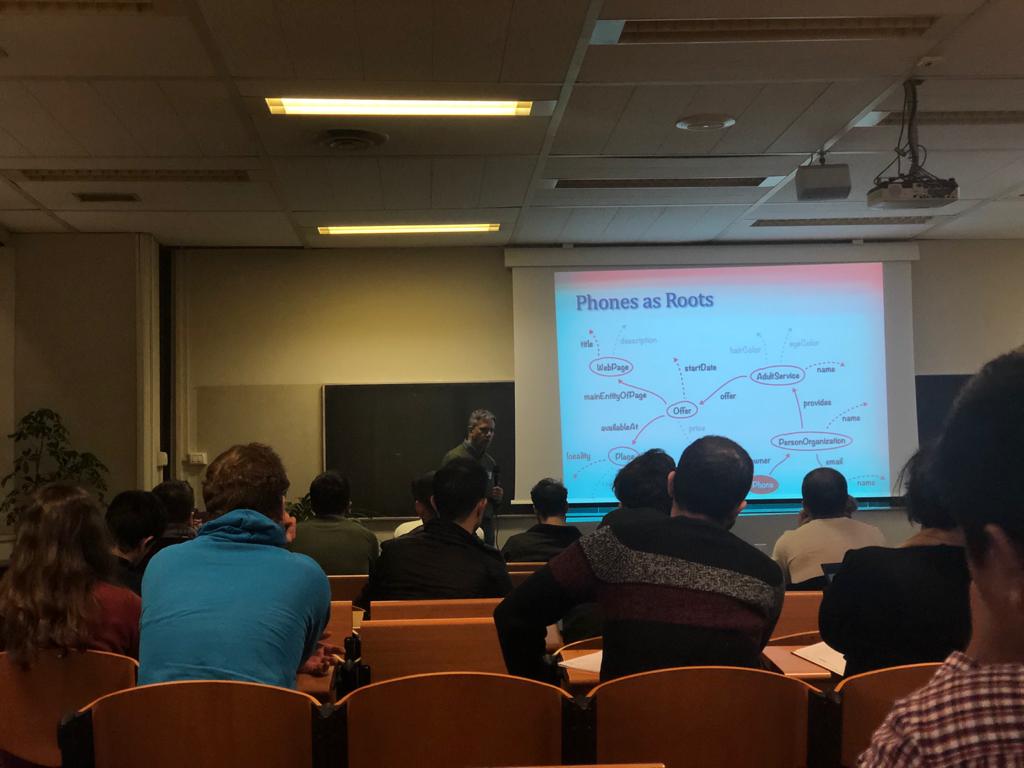 SELDAsrl's tweet photo. Oggi ultimo giorno di Lezione presso il #bigdat2020 all' @UnivPoliMarche ๐ข
Ieri abbiamo avuto invece il piacere di assistere alla lezione di Craig Knoblock della University Of Southern California incentrata sui #knowledgegraphs applicati ai #bigdata https://t.co/DtmxPpXM5e