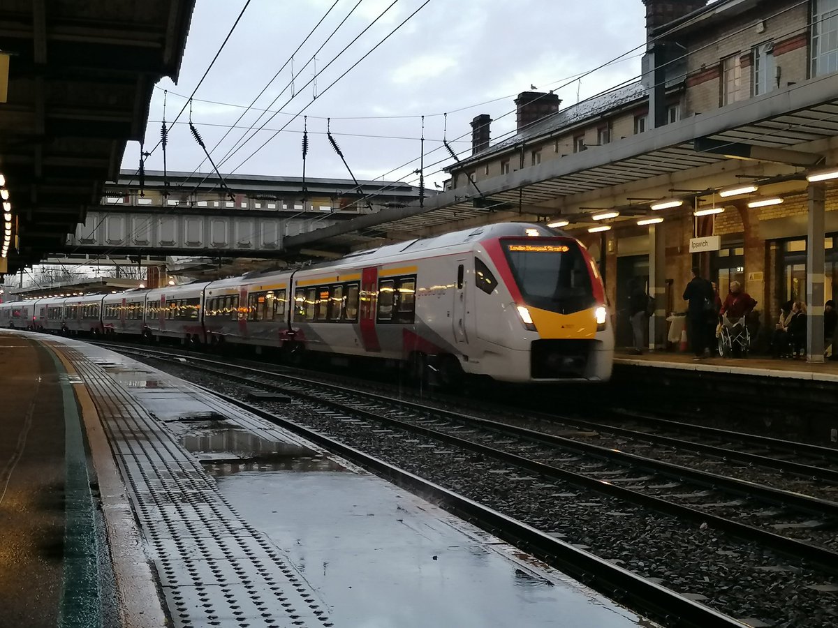ThePinkMeowstic's tweet image. 745007 at a moody Ipswich, with a non-stopper to Liverpool Street.
#class745