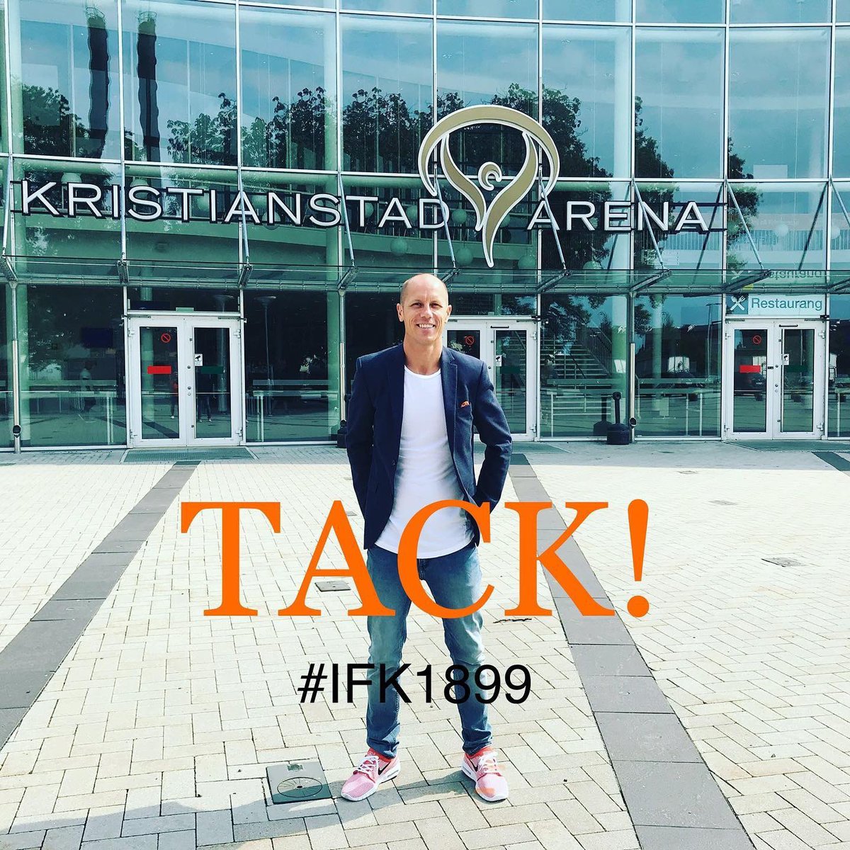 tellaren's tweet photo. Tack! Kollegor, Supportrar &amp; Sammarbetspartners🙏
Sista dagen idag och aldrig har 1.5 år gått så snabbt. Nu väntar nya ännu oidentifierade uppdrag så behöver ni en motor, hör av er🧡☀️🏐 #ifk1899 #södrakurvan #ifknätverket #jagärorange  @ Kristianstad Arena https://t.co/9sTLLWhLVu