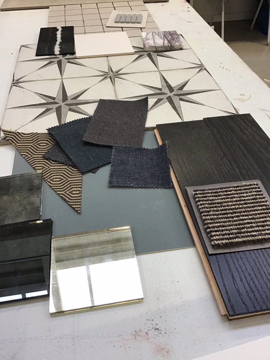 MidKentCollege's tweet photo. Industry speakers visit our students to inspire their #career options, to share about their own journeys and to give industry tips!

Here's @NickyPercival recently with our Level 3 #InteriorDesign students at our #Maidstone Campus 👍 https://t.co/hyrRZMExt3