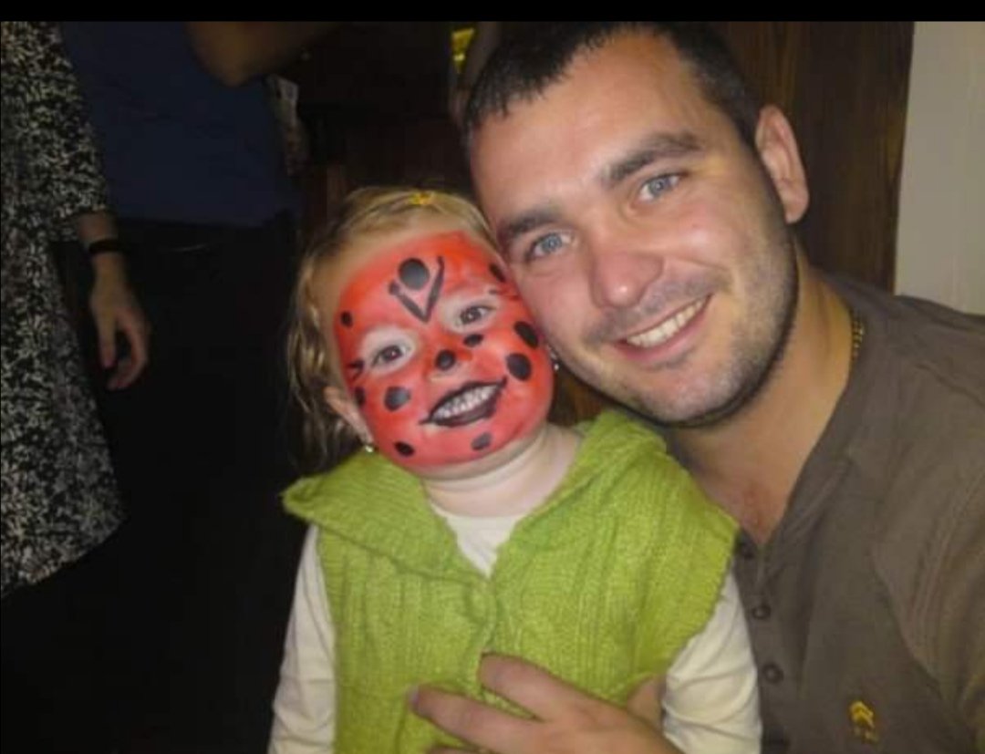 Ljk2285's tweet photo. @NiallFawcett @BullenVicky There's one with uncle @FawcettJordon many moons ago. https://t.co/M4AtWmnnRM