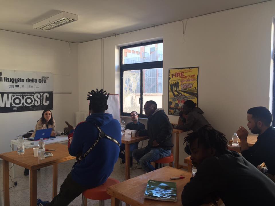 CulturaleGru's tweet image. Lezione 2 📋📕📝🗣
Ieri pomeriggio si è tenuta la seconda giornata di formazione del nostro corso per assemblaggio di impianti sonori, con la nostra psicologa Alessia. 
L’obiettivo di questo incontro era quello di conoscerci meglio e raccontarci.
#vincitoripin #pingiovani #PIN