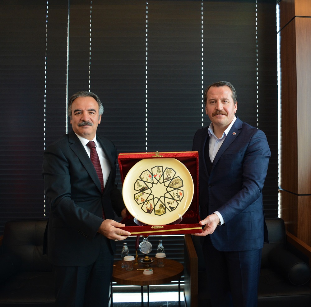 nevukurumsal's tweet photo. Nevşehir Hacı Bektaş Veli Üniversitesi (NEVÜ) Rektörü Prof. Dr. @mazharbagli, "Bektaşilik ve Sarı Saltuk" Temalı Uluslararası Sempozyum Planlama Toplantısına Katıldı.
https://t.co/3f4yFSqLk2
#NEVÜ #AraBul https://t.co/QKw9xu4FCm