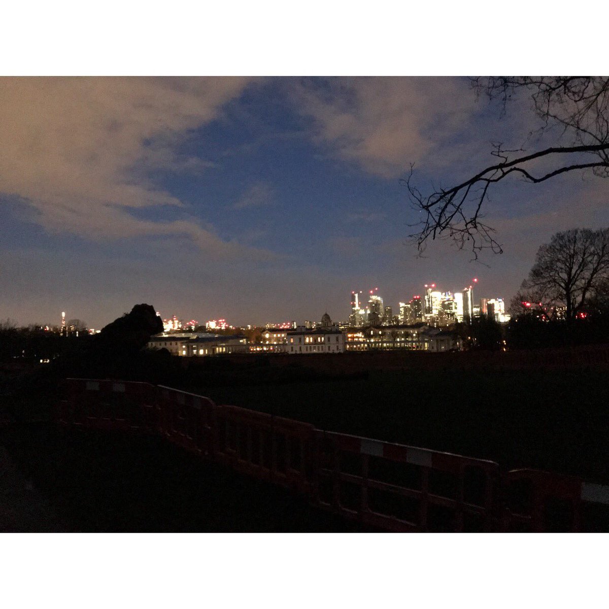 GGSparkes's tweet photo. #nofilter #jogbeforework #greenwichpark looking for the moon #halfmoon #halfmood ππ«π Love this time π€ #lovethispark @MisterGreenwich @GreenwichHour @GreenwichLon @GreenwichPkCafe @greenwichparkc3 @BlackheathSoc https://t.co/WT3AV4vLut