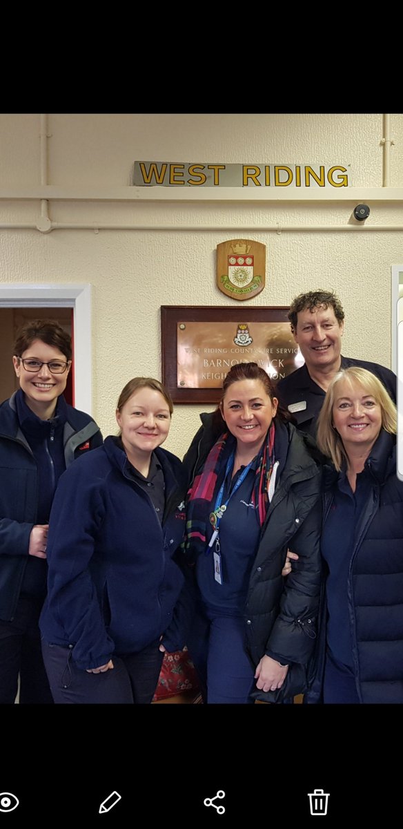 elht_on's tweet photo. Yesterday @elht_on were out for the day in Barnoldswick with @LancashireFRS #fallspreventionassessments ✅ #homefiresafetychecks ✅ #CommunityEngagement ✅ #collaborativeworking ✅ #selfcare #preventionisbetterthancure @ELHT_NHS @EastLancsCCG @DaveSim44100531 @TonyMcD99535329 https://t.co/eYiqmryii3