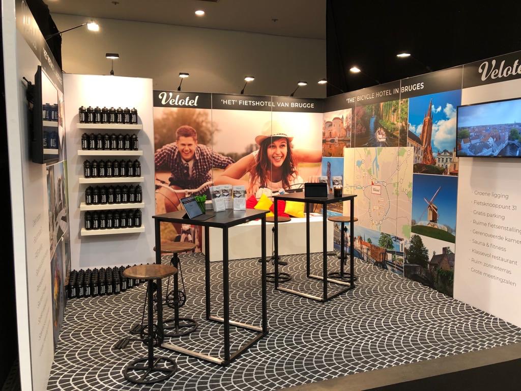 hotelvelotel's tweet photo. Wij zijn er helemaal klaar voor! 🚲😍 Velofollies, de grootste en meest gevarieerde fietsbeurs van de Benelux, is net gestart! Zien we jullie daar? Je kan Hotel Velotel terugvinden op beursstand R14, nog tot zondag in Kortrijk Xpo! #velofollies #fietsbeurs #hotel #hotelvelotel https://t.co/TRDqyUzTaS