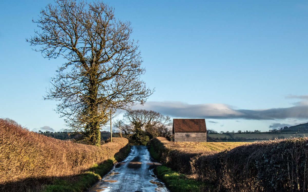 ....that barn #cleehills #visitshropshire #lanes