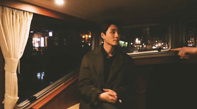 ↳ °˖✧ day 17 ✧˖°woke up to see that youngk posted these pics on his ig and i nearly screamed bc who allowed him to look this bf my heart cannot take it ;;; also jae released LA trains (eaj debut!!!) today and it’s sooo good i’m so excited for more jaesix content ♡