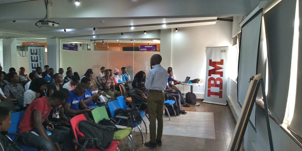 Robotics Workshop KU. Making life easier with robotics.
#IEEEroboticsKU
#IEEEphotonicsKU
#IBMinKU
#GearBoxinKU